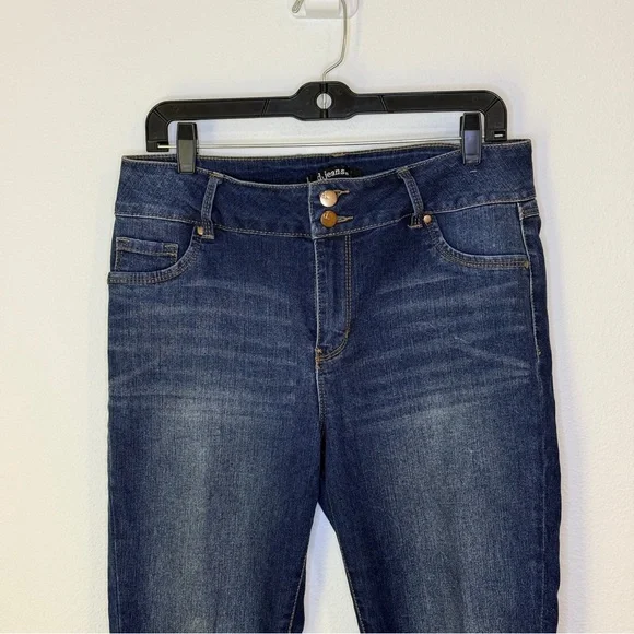 d. jeans Dark Wash Skinny Ankle Mid Rise Jeans Double Button Size 12 - Picture 2 of 8